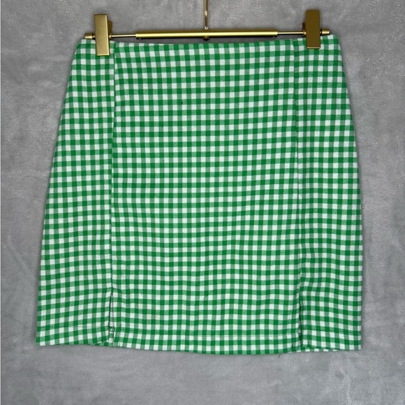 love on a hanger Dresses & Skirts - Love on a Hanger Green and White Checkered Mini Skirt